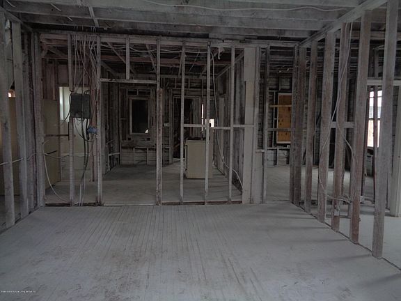 5th image of 16 Finley Ave