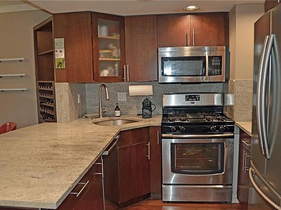 5th image of 10 Stewart Pl APT 5DW
