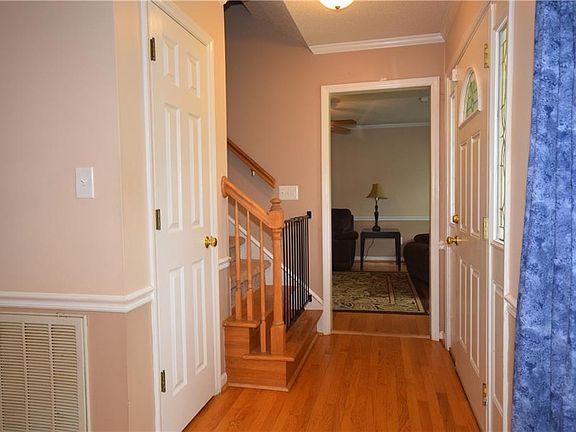 4th image of 545 Woodland Dr