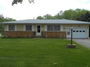 45 Avanti Dr, Rochester, NY 14606