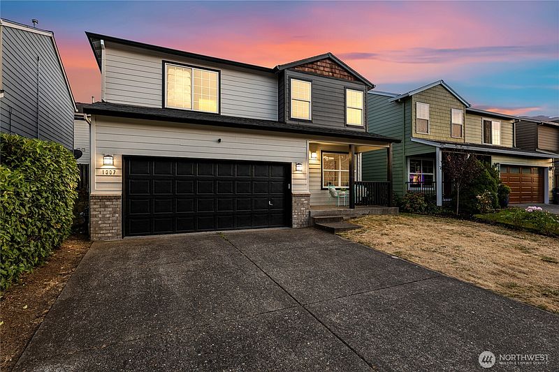 2nd image of 1307 NE 168th Street