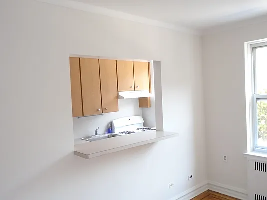 Rented by 18 REALTY | media 12