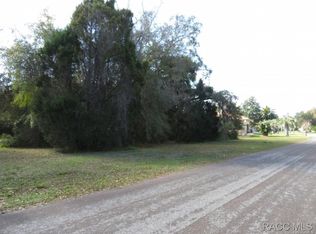 11677 W Waterway Dr, Homosassa, FL 34448
