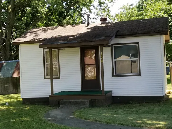 200 E 11th St, Georgetown, IL 61846