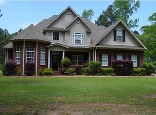 165 Asbury Ln, Deatsville, AL 36022