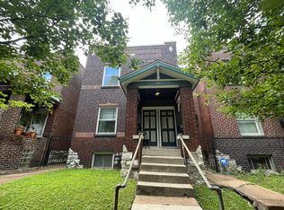3321 Salena St #2F, Saint Louis, MO 63118