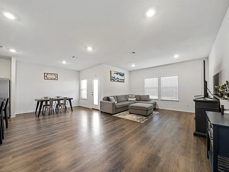 813 Cottonwood Way — Photo 13