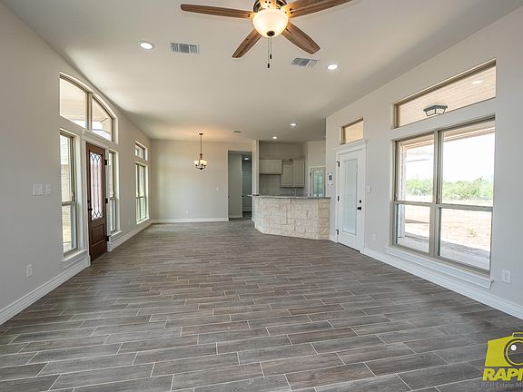 4th image of 9574 Grey Wolf Ln