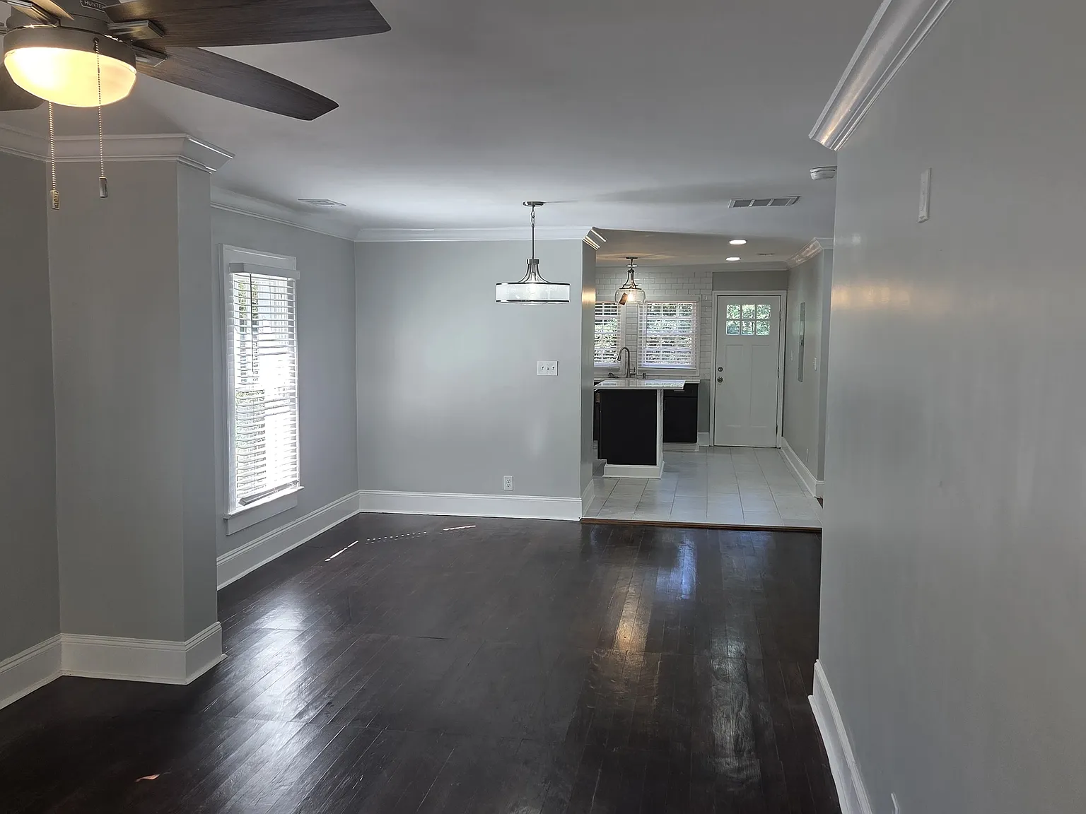 3 bed, 1242 sqft, $2,400 — Photo 2