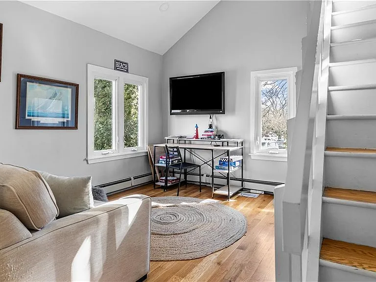 391 Valley Rd — Photo 14