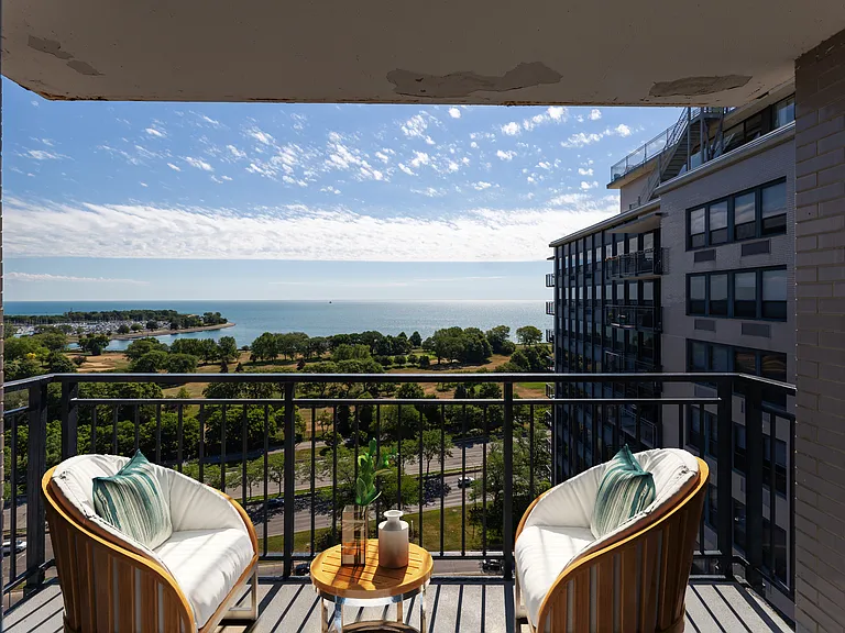 4100 N. Marine Dr. — Photo 32