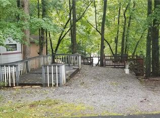 40 Terrace Cir, Cleveland, GA 30528