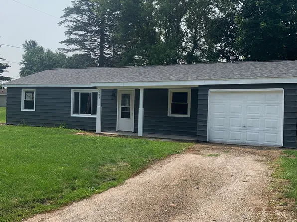 503 W 1st St, Charlotte, MI 48813