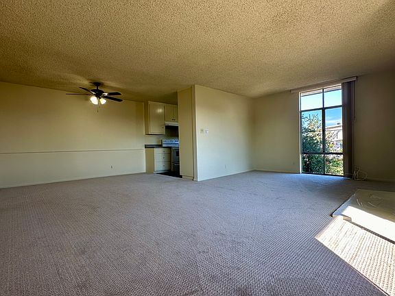 3rd image of 1009 N Garfield Ave APT 8