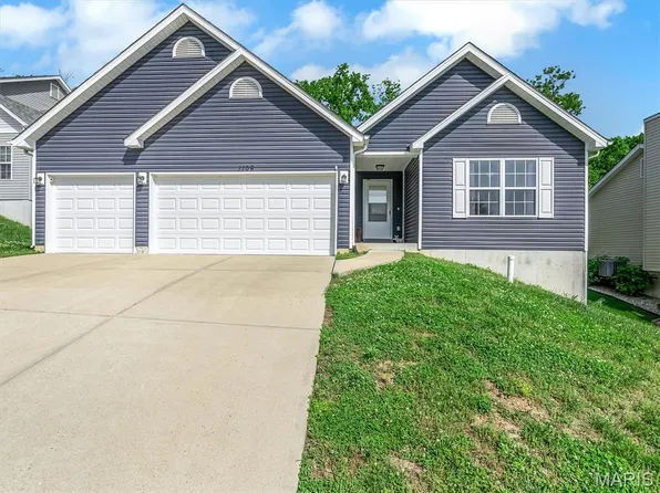 1109 Foxwood Estates Dr, Arnold, MO 63010