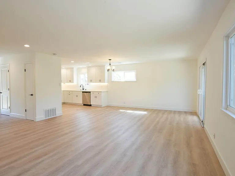 1445 Elam Ave — Photo 7