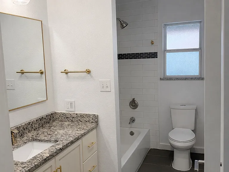 3127 Merrell Rd — Photo 16