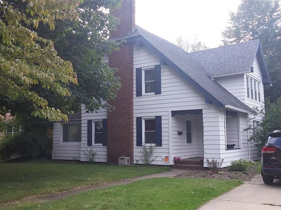1st image of 1709 College St