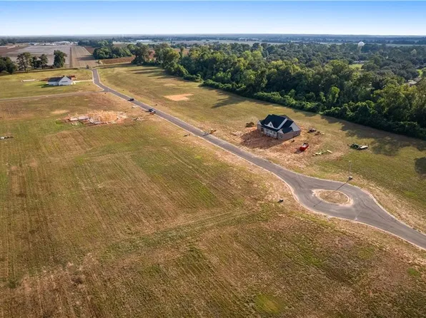 3029 Bayou Fields Dr, Alexandria, LA 71303