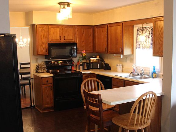 4th image of 185 Springlake Crst