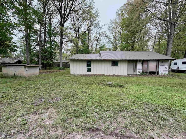 3960 McCullum Rd, Beaverton, MI 48612