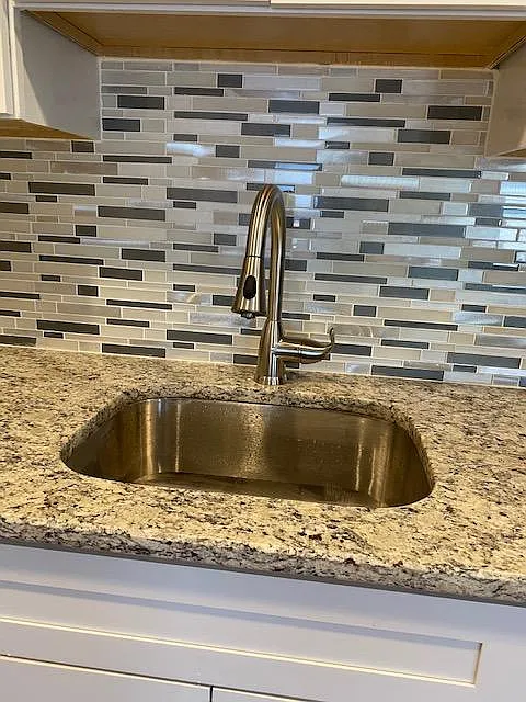 2 bed, 1100 sqft, $1,800 — Photo 3