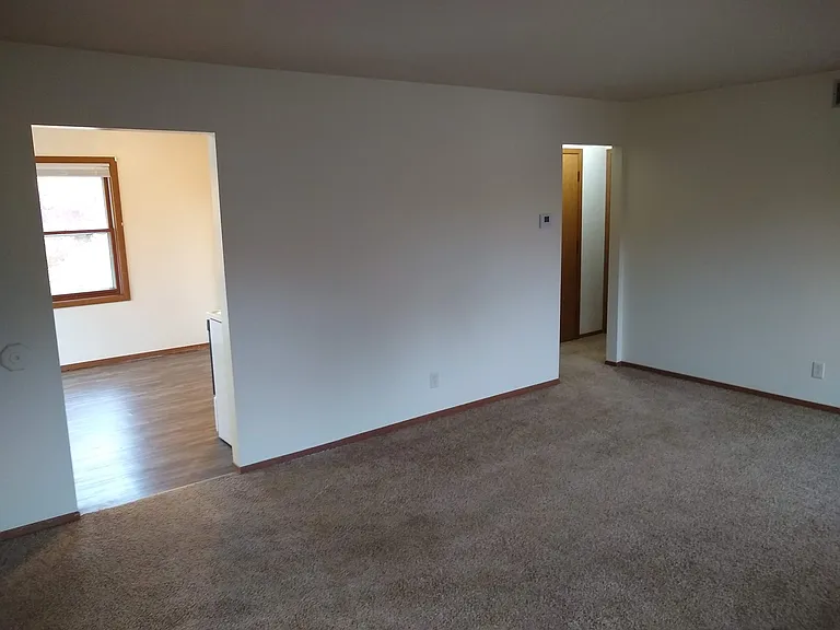 2126 Vermont Ave — Photo 6