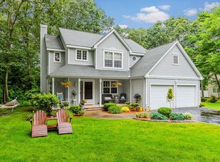 18 Stewart Dr, Norwich, CT 06360