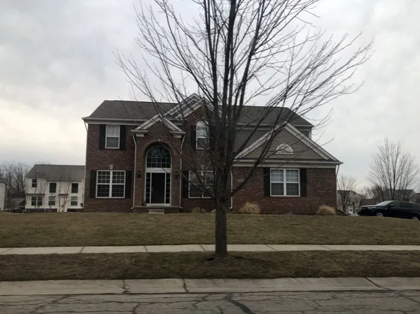 6158 Quartz Ln, Grand Blanc, MI 48439