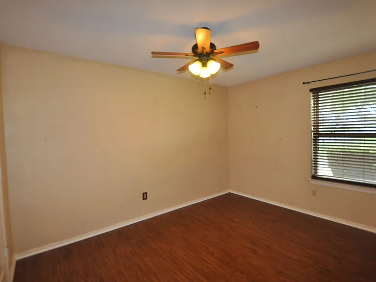 6212 Granbury Hwy — Photo 14