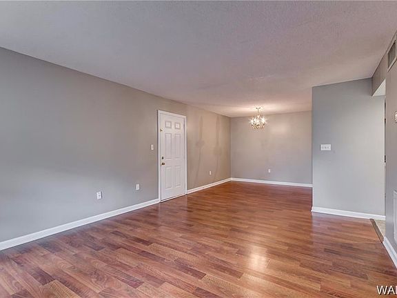 4th image of 2515 Veterans Memorial Pkwy APT 411