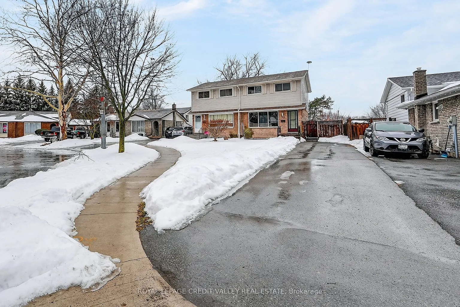 20 Nottingham Ct photo 1
