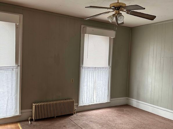253 Genesee St #3, Chittenango, NY 13037