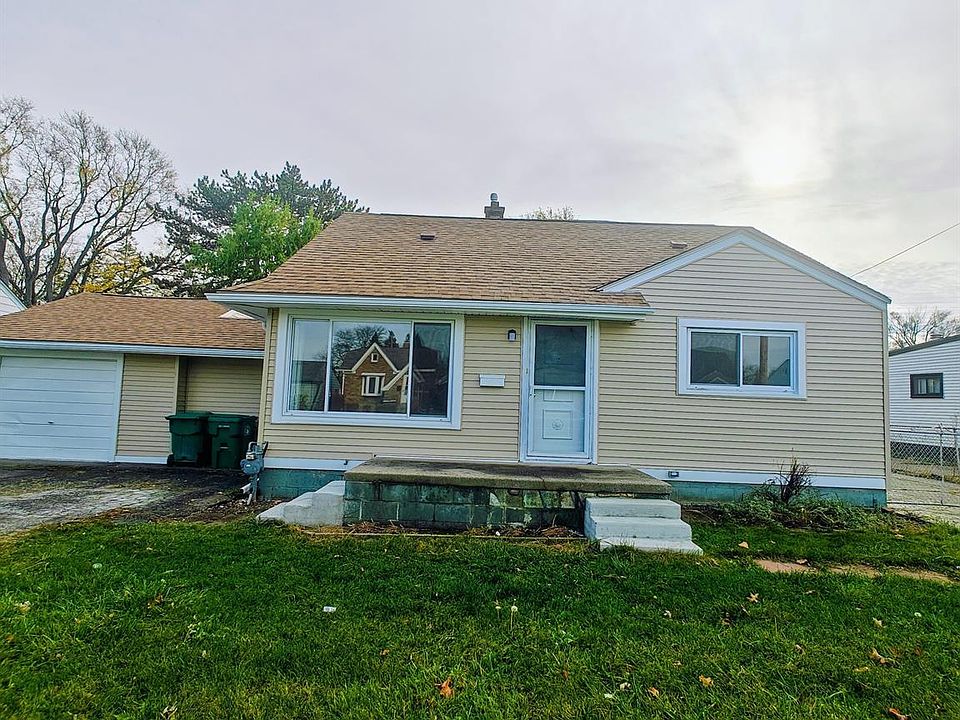 1st image of 28659 Beechwood St