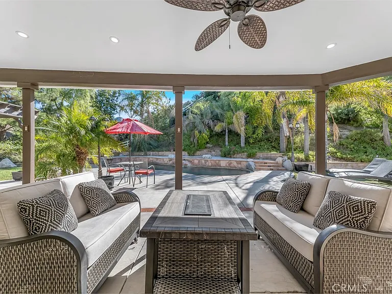 26940 Whitehorse Pl — Photo 38