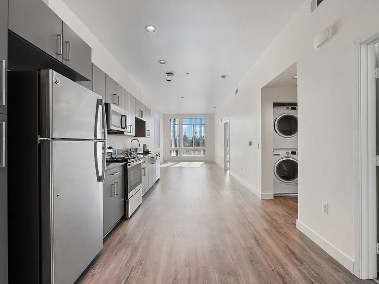 Mission Lofts — Photo 21