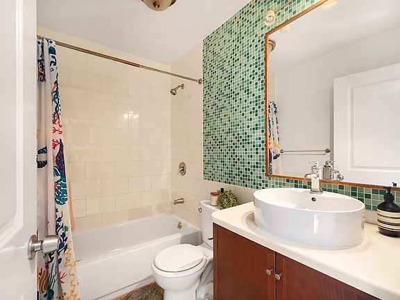 4th image of 521 W 158th St #3F