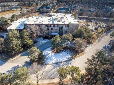 2005 Valencia Dr APT 100D, Northbrook, IL, 60062