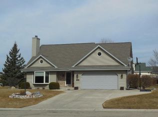 W160N10596 Old Farm Rd, Germantown, WI 53022