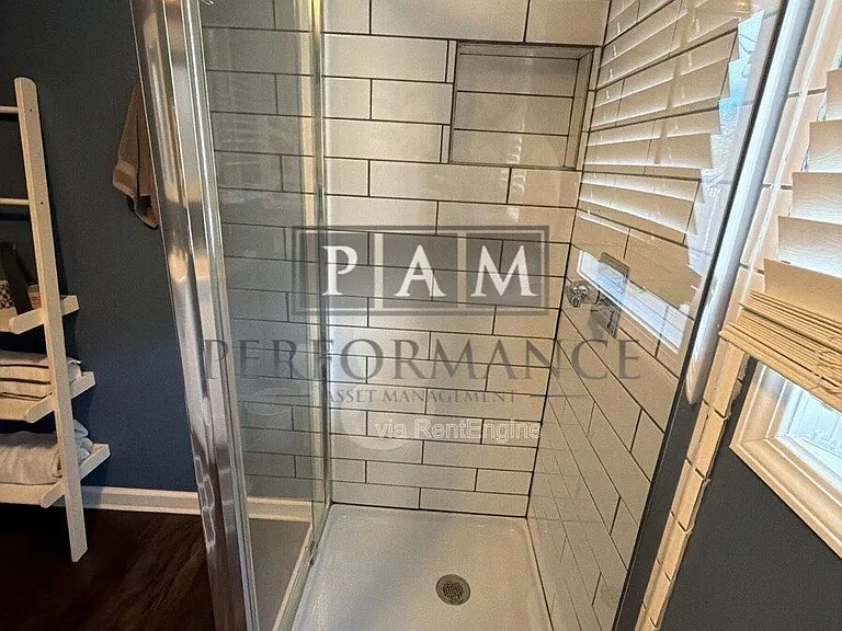 4730 5th Ave — Photo 18