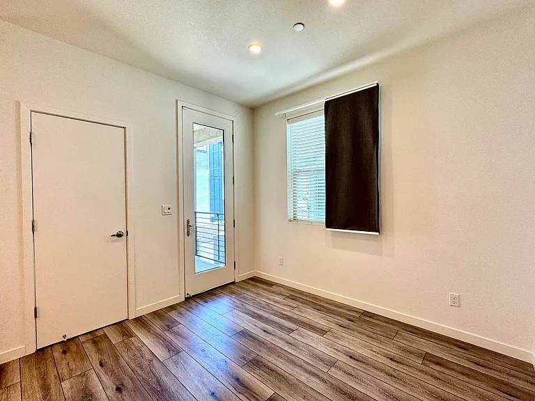196 Log Pond Ln — Photo 8