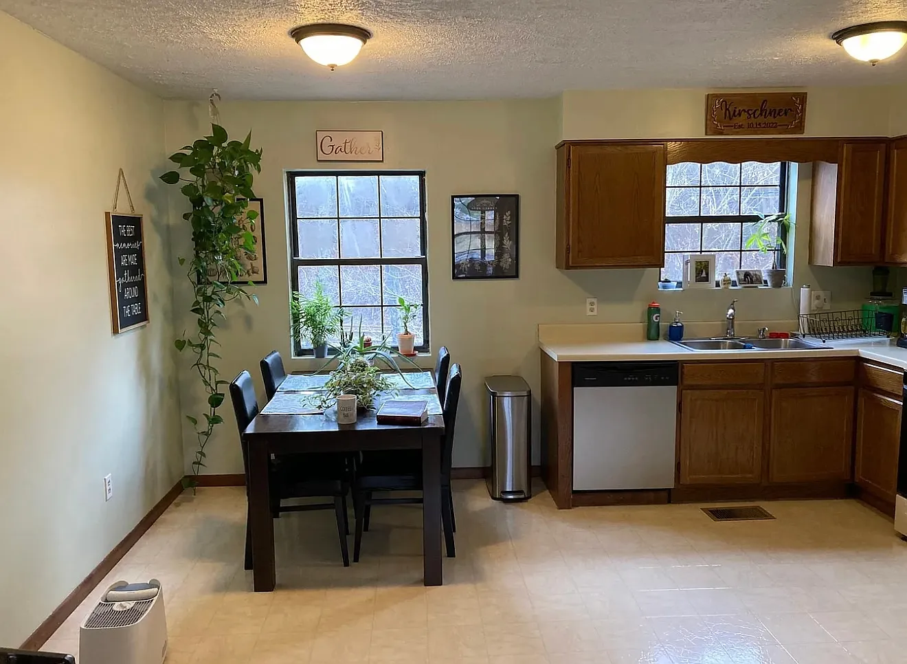 2 bed, 1.5 bath, 750 sqft, $1,295 — Photo 2