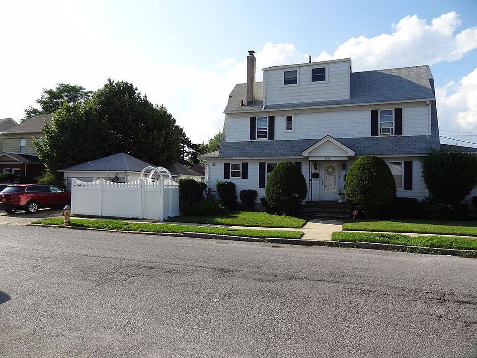 1st image of 22057 93rd Ave