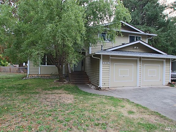 2nd image of 2710 Maple Hills Dr SE