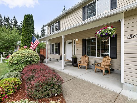 2nd image of 2520 194th Avenue SW