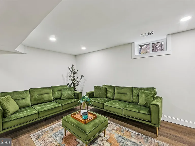 4250 Piper Ln — Photo 38