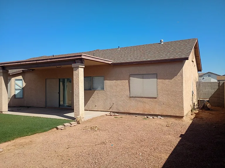 1161 E Avenida Isabela — Photo 20