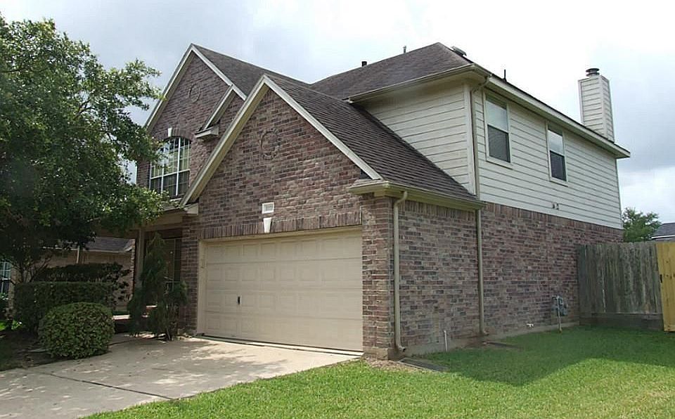 1st image of 8002 Cross Trail Dr