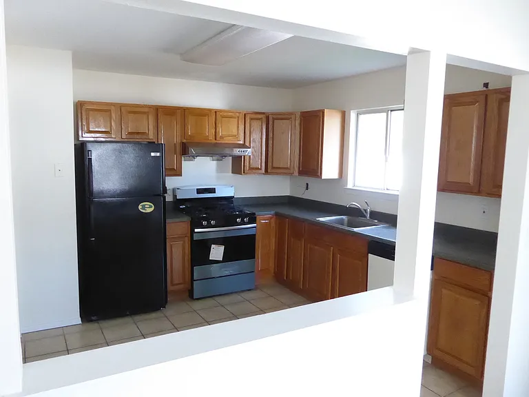 95 Valentine Ave #2 — Photo 4