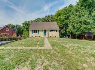 401 Blaze Dr, Glenshaw, PA